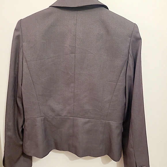 Lovely Collared Peplum Bottom Blazer - Size 8 - Picture 2 of 8